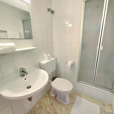 Efde Gmbh דירה היילברון