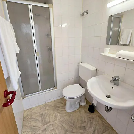 Efde Gmbh דירה היילברון